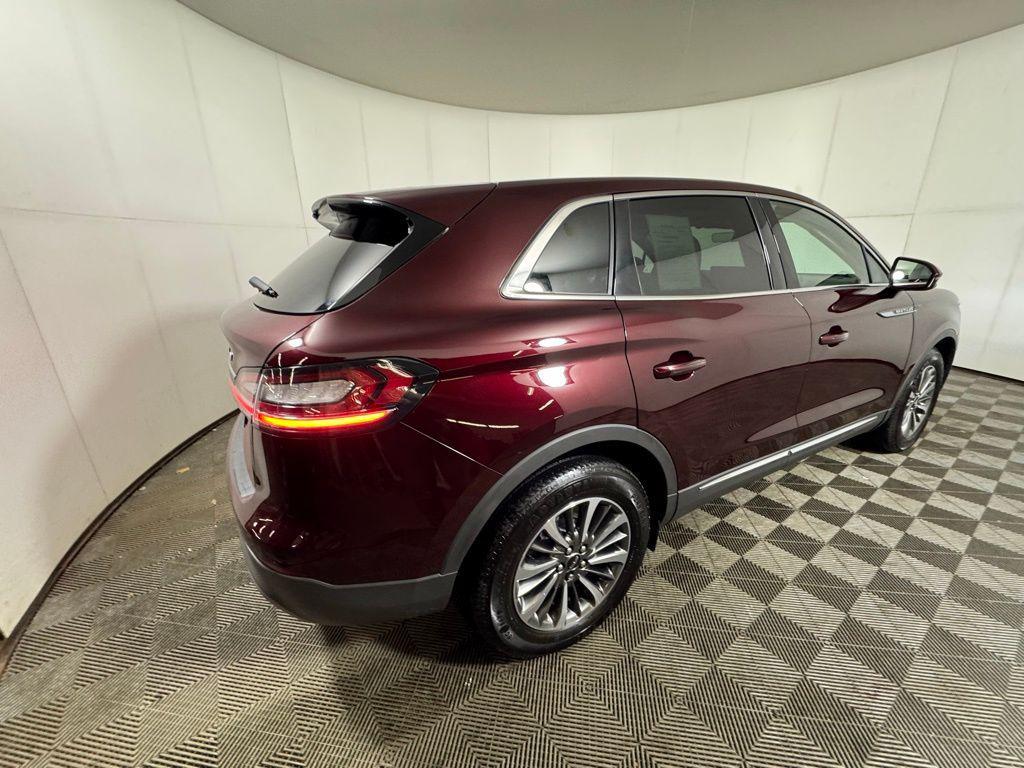 used 2022 Lincoln Nautilus car, priced at $32,561