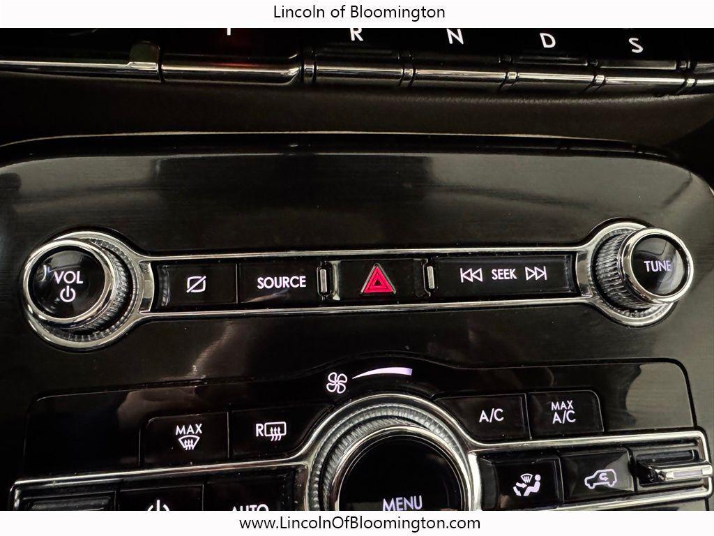 BURGUNDY VELVET MET TC 2022 Lincoln Nautilus Reserve