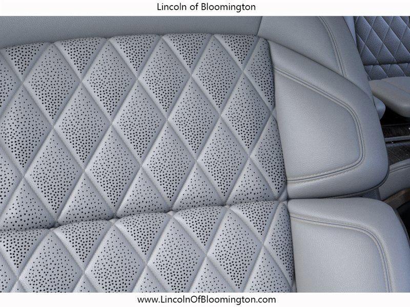 new 2026 Lincoln Navigator car, priced at $124,121