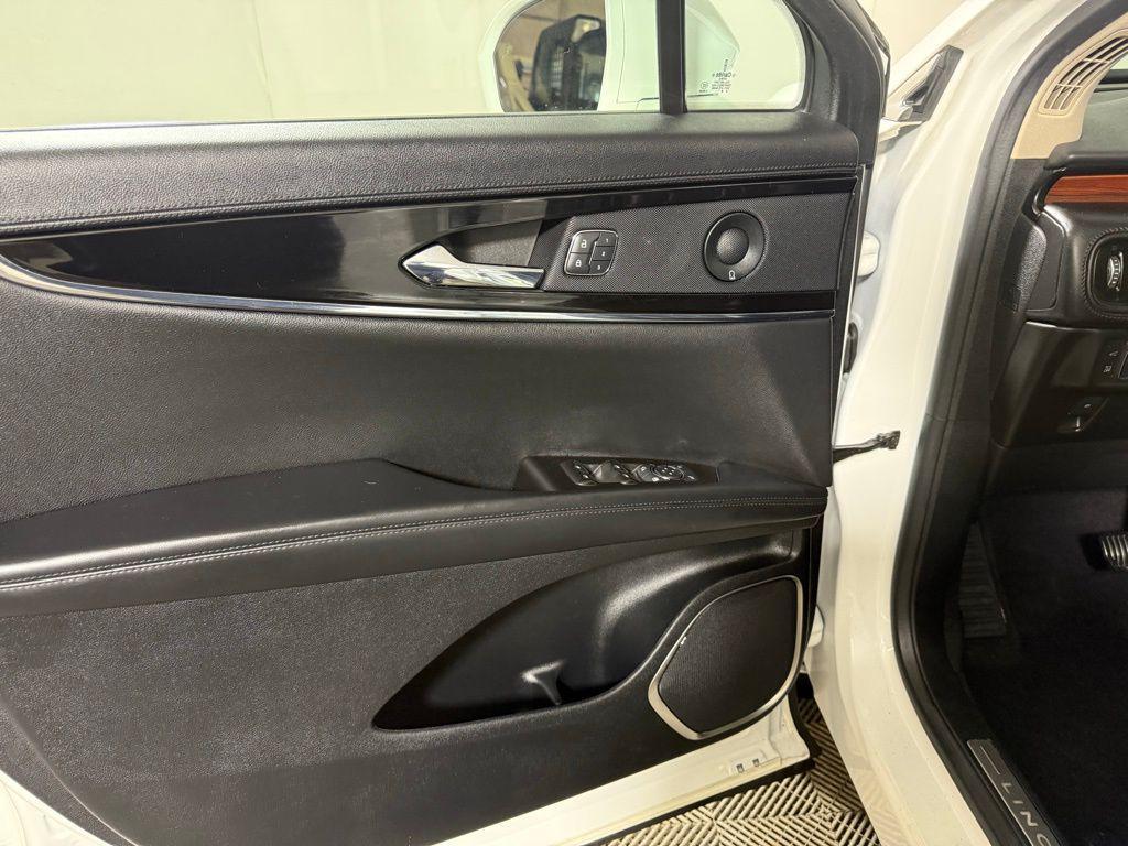 used 2022 Lincoln Nautilus car, priced at $28,999