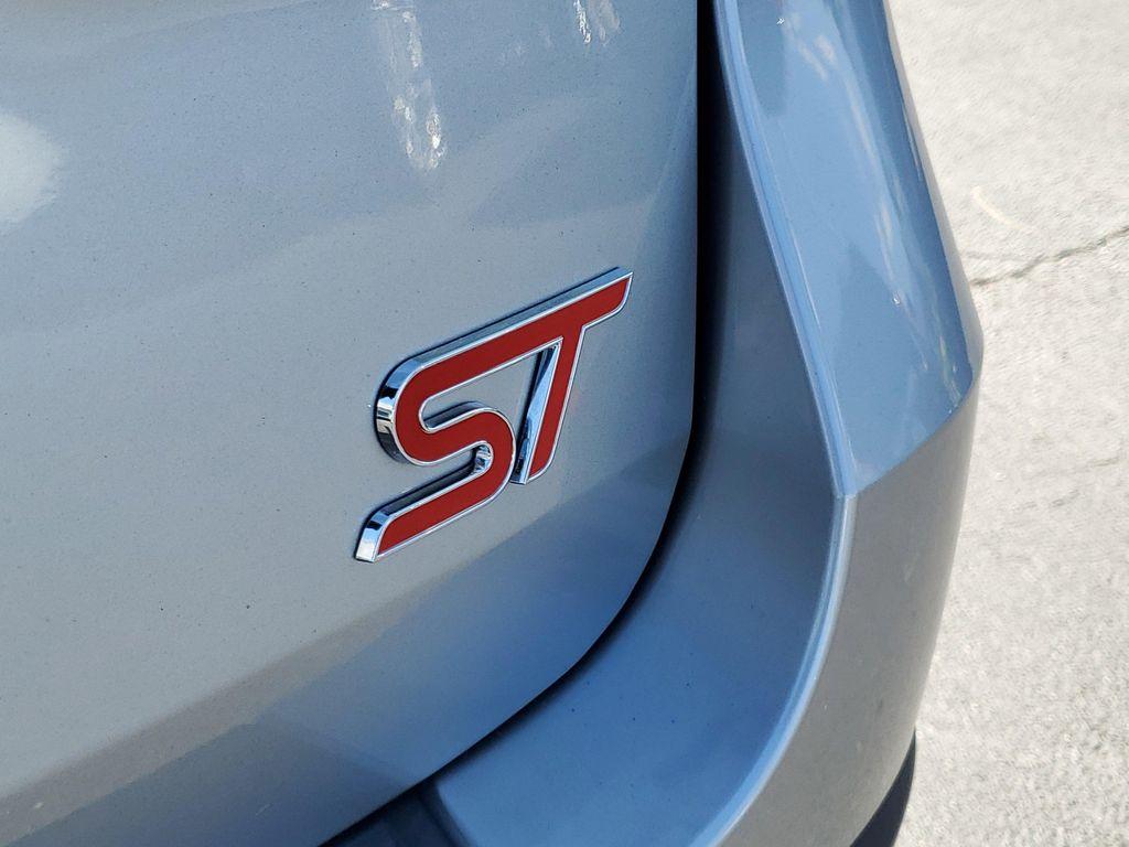 used 2023 Ford Explorer car, priced at $41,659