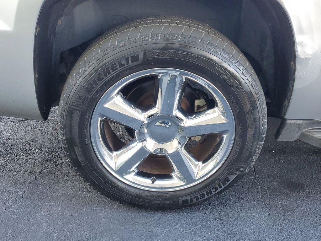 used 2013 Chevrolet Avalanche car, priced at $9,900