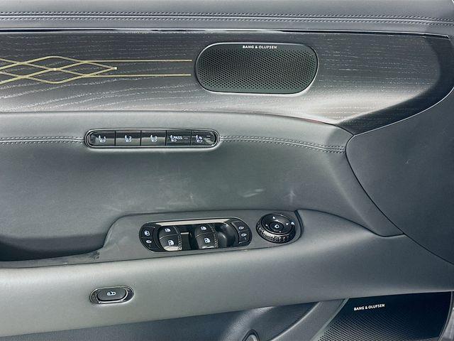 new 2026 Genesis G90 car, priced at $108,200