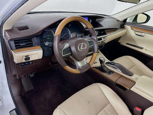 used 2018 Lexus ES 300h car, priced at $21,752