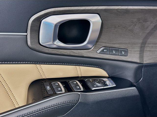 used 2025 Kia Sorento car, priced at $38,665