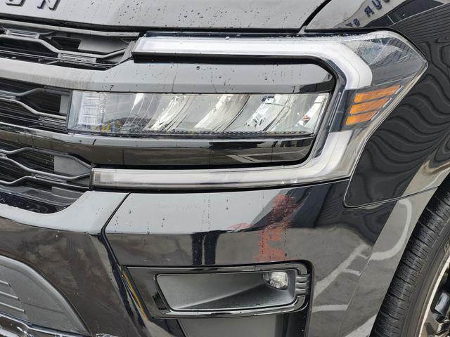 used 2023 Ford Expedition car, priced at $48,911