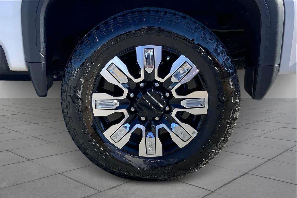 used 2024 GMC Sierra 2500 car, priced at $73,647
