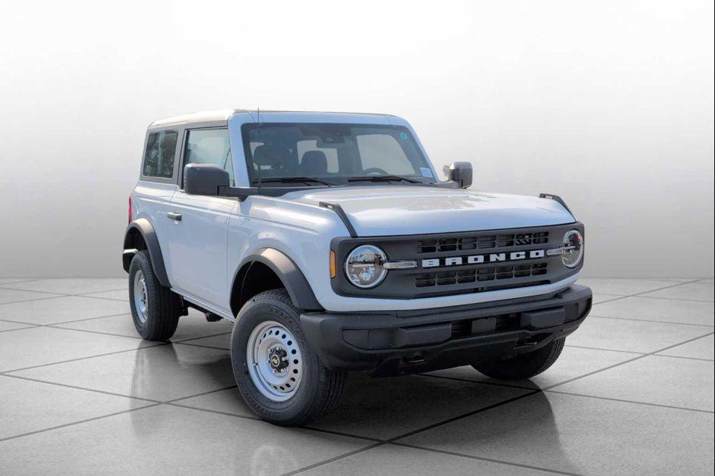 new 2025 Ford Bronco car, priced at $40,035