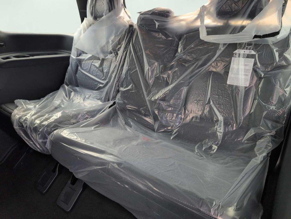 new 2025 Ford Expedition car, priced at $81,478