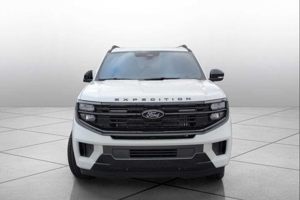 new 2025 Ford Expedition car, priced at $81,339