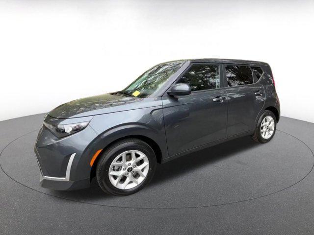 used 2025 Kia Soul car, priced at $16,277