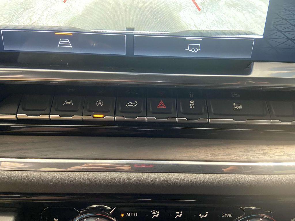 2025 Summit White GMC Sierra 1500