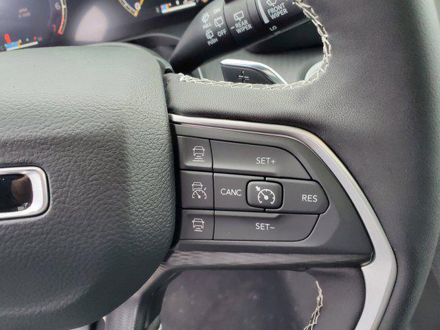 new 2025 Jeep Grand Cherokee car, priced at $38,953