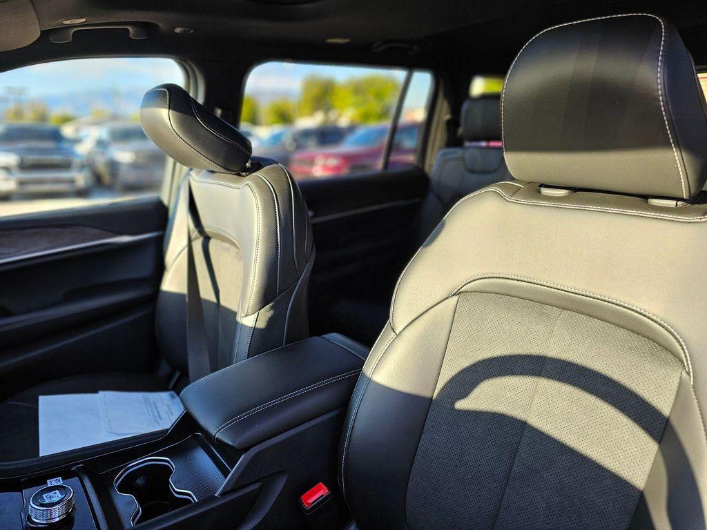 new 2026 Jeep Grand Cherokee L car, priced at $39,595