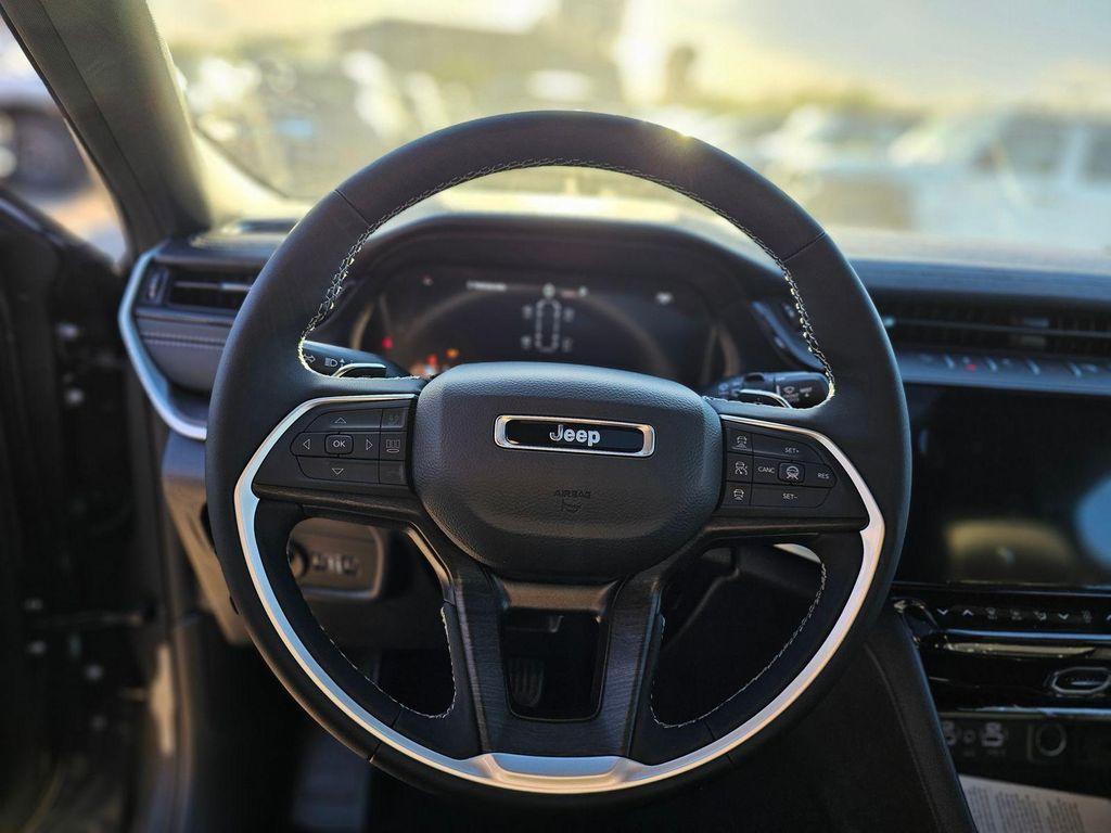 new 2026 Jeep Grand Cherokee L car, priced at $39,595