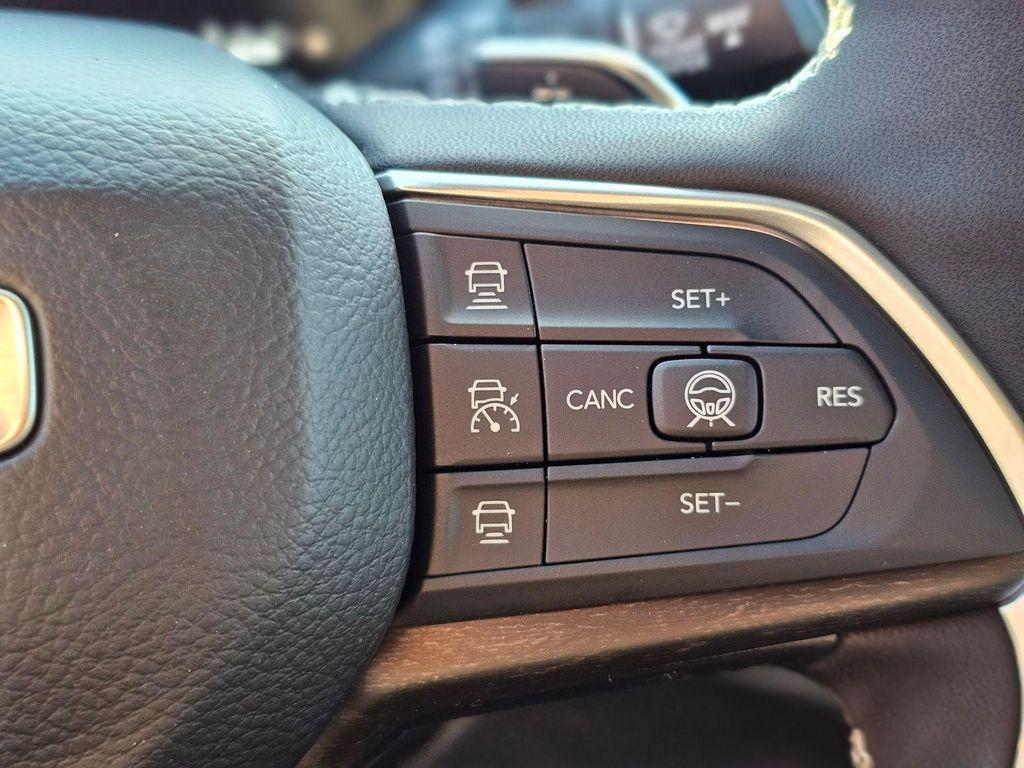 new 2026 Jeep Grand Cherokee L car, priced at $39,595