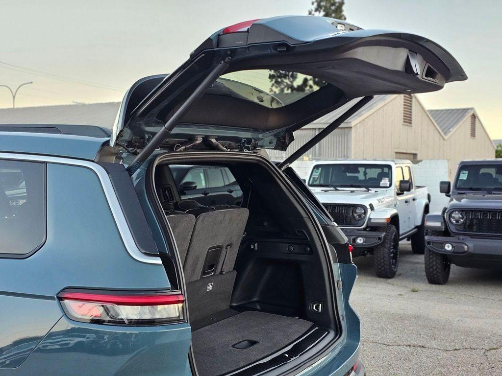 new 2026 Jeep Grand Cherokee L car, priced at $42,495