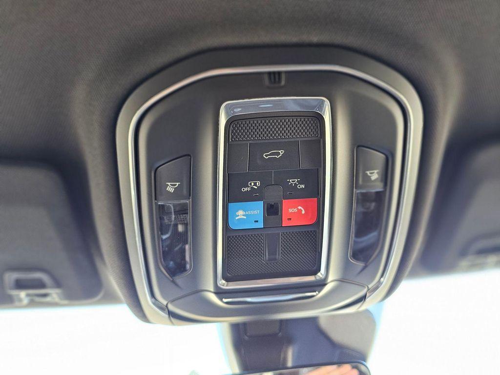 new 2026 Jeep Grand Cherokee car, priced at $33,430