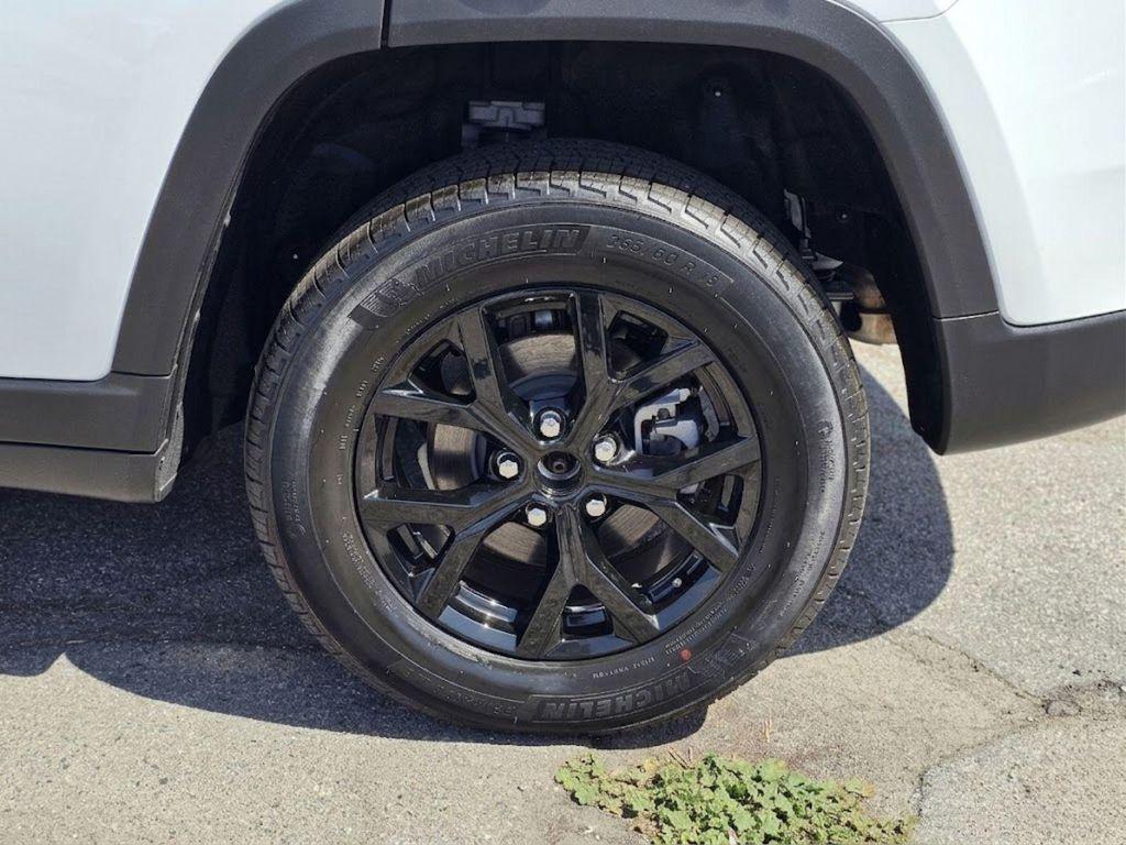 new 2026 Jeep Grand Cherokee car, priced at $33,430