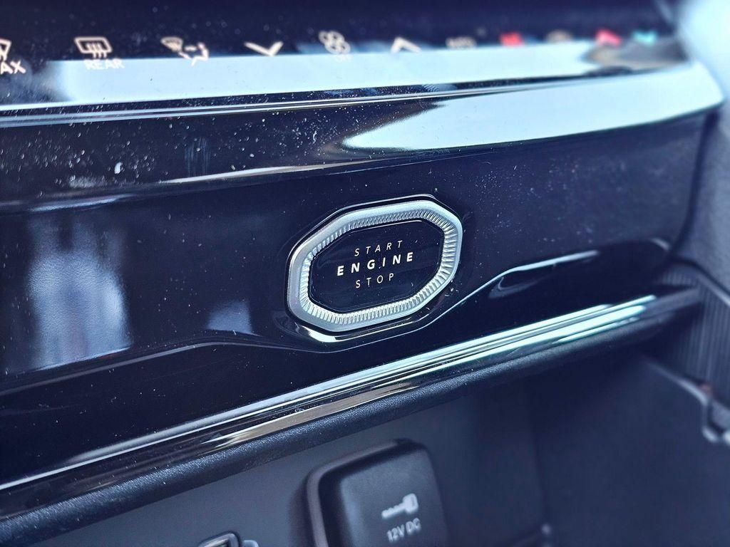 new 2026 Jeep Grand Cherokee car, priced at $33,430