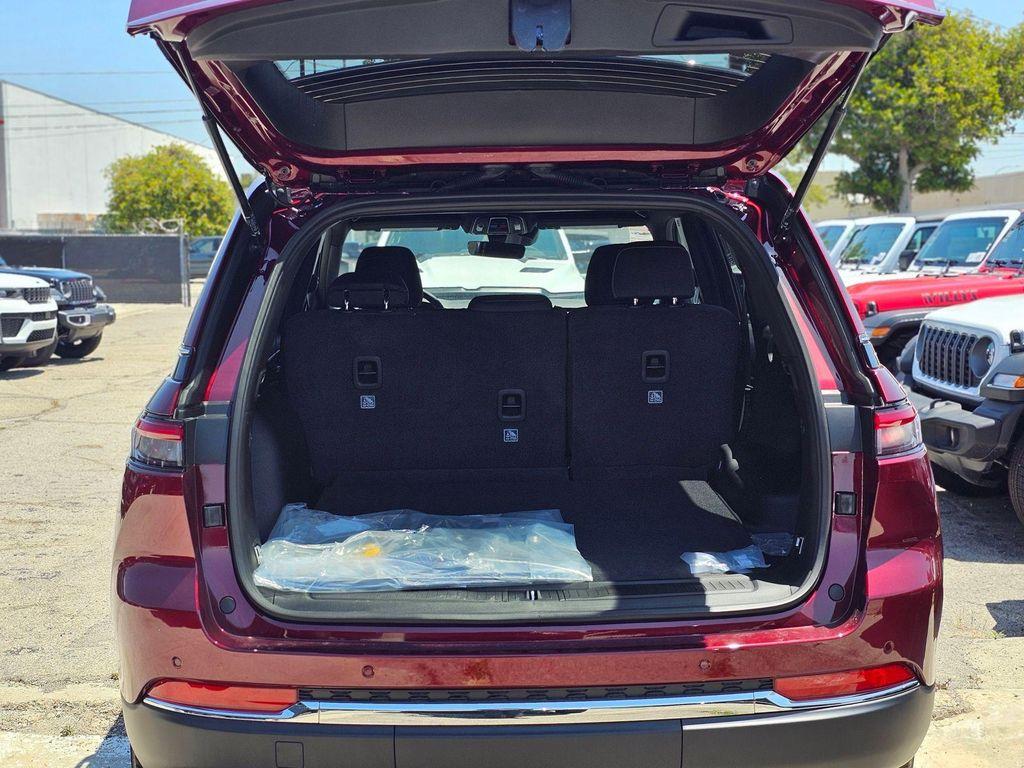 new 2026 Jeep Grand Cherokee car, priced at $36,415