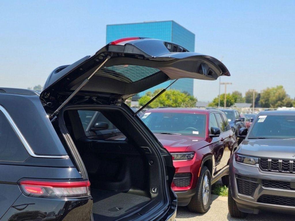 new 2026 Jeep Grand Cherokee car, priced at $27,510