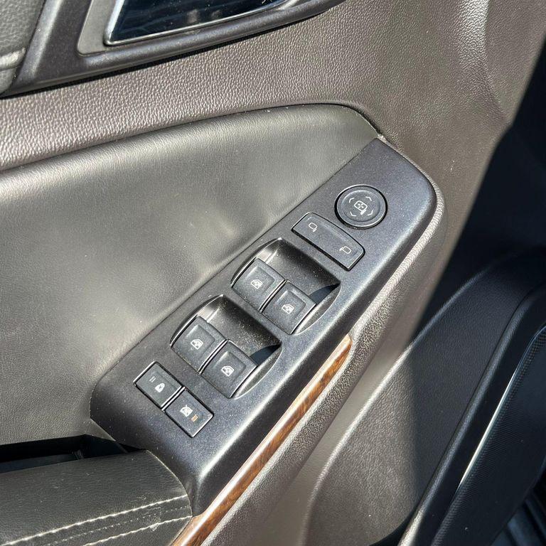 used 2015 Chevrolet Suburban car, priced at $21,995