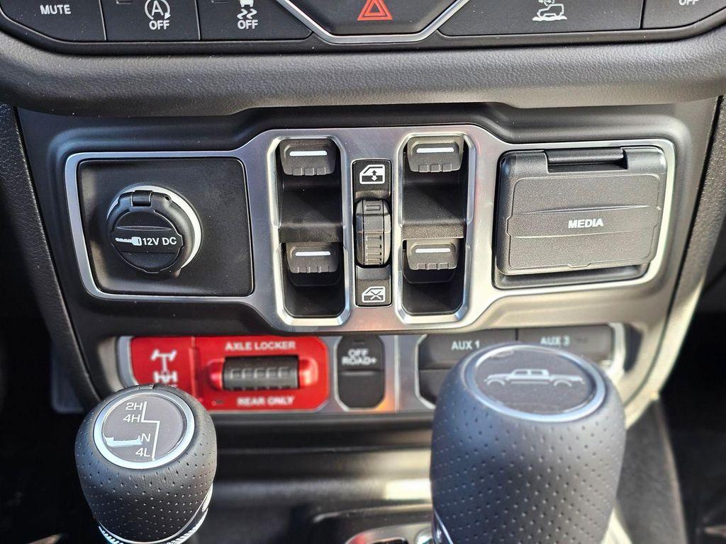 new 2026 Jeep Gladiator car, priced at $51,995