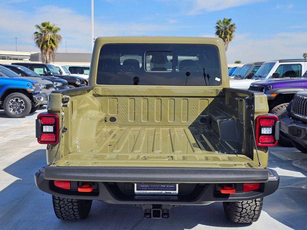 new 2026 Jeep Gladiator car, priced at $51,995
