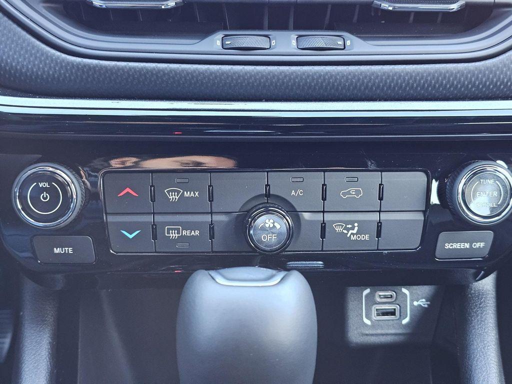 new 2026 Jeep Compass car, priced at $26,399