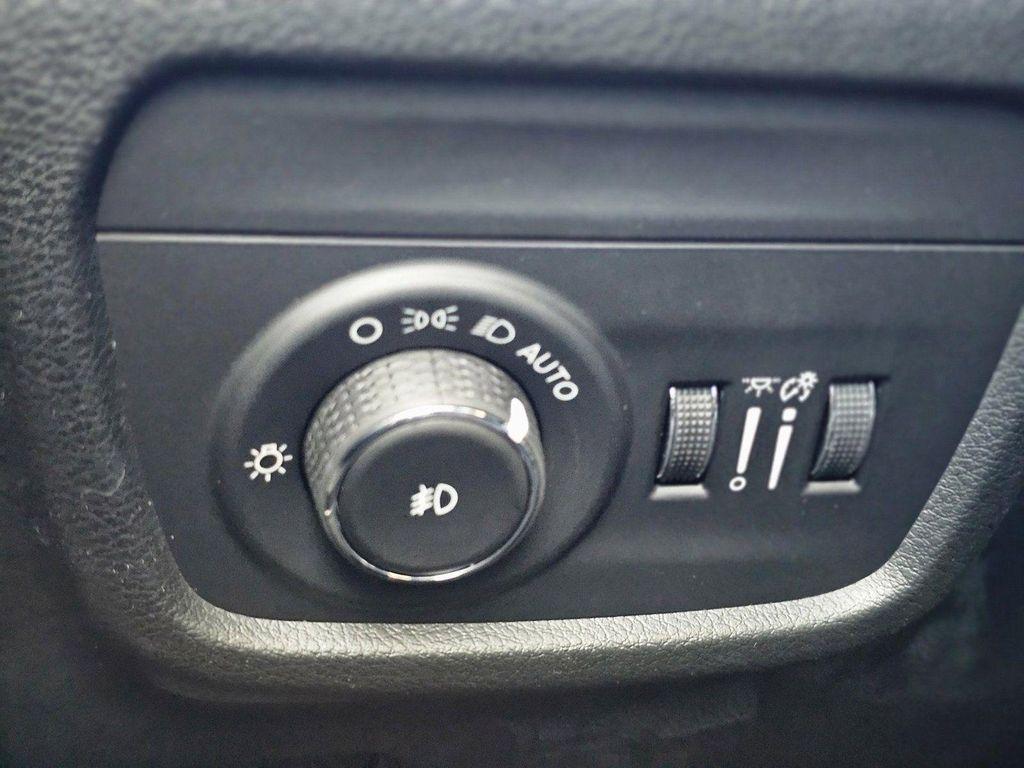 new 2026 Jeep Grand Cherokee car, priced at $52,985