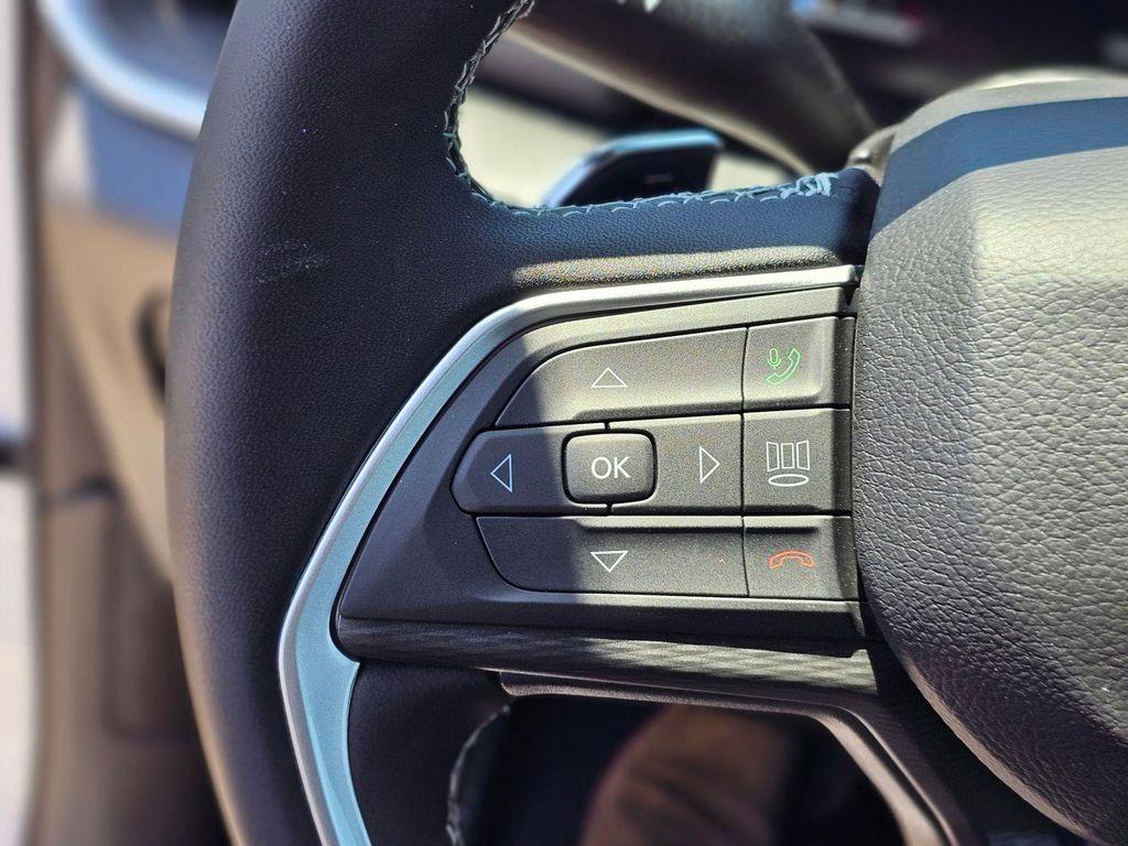 new 2026 Jeep Grand Cherokee car, priced at $29,399