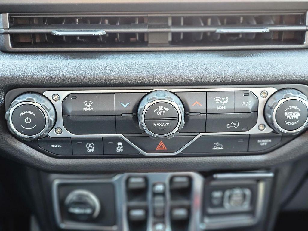 new 2026 Jeep Wrangler car, priced at $36,095