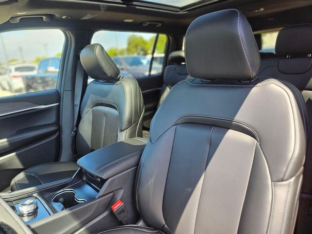 new 2026 Jeep Grand Cherokee L car, priced at $36,405