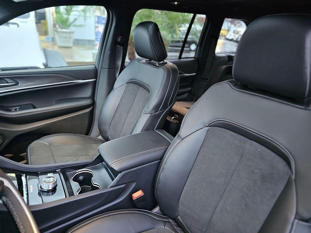 new 2026 Jeep Grand Cherokee car, priced at $34,875