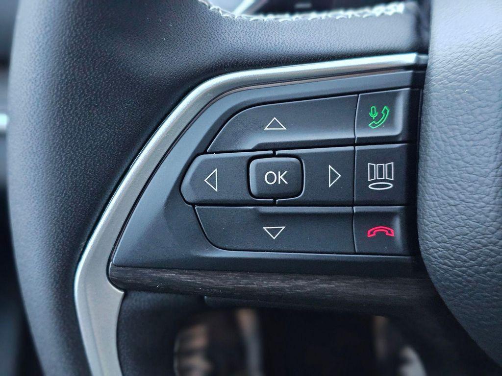 new 2026 Jeep Grand Cherokee car, priced at $34,875