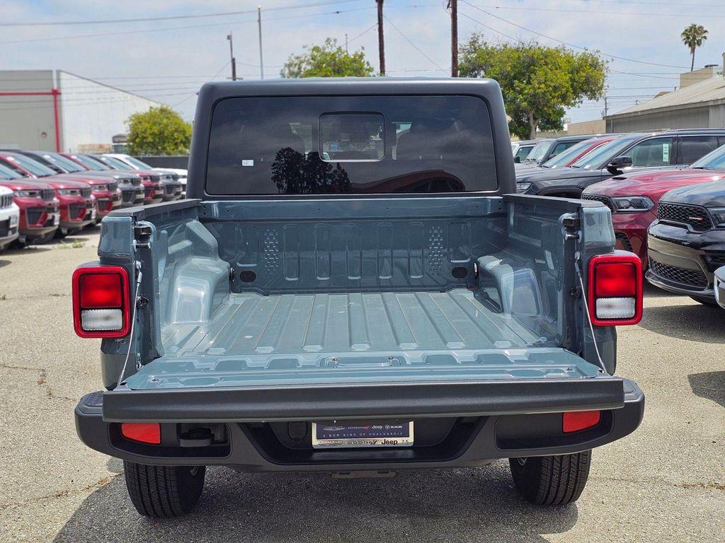 new 2026 Jeep Gladiator car, priced at $34,410