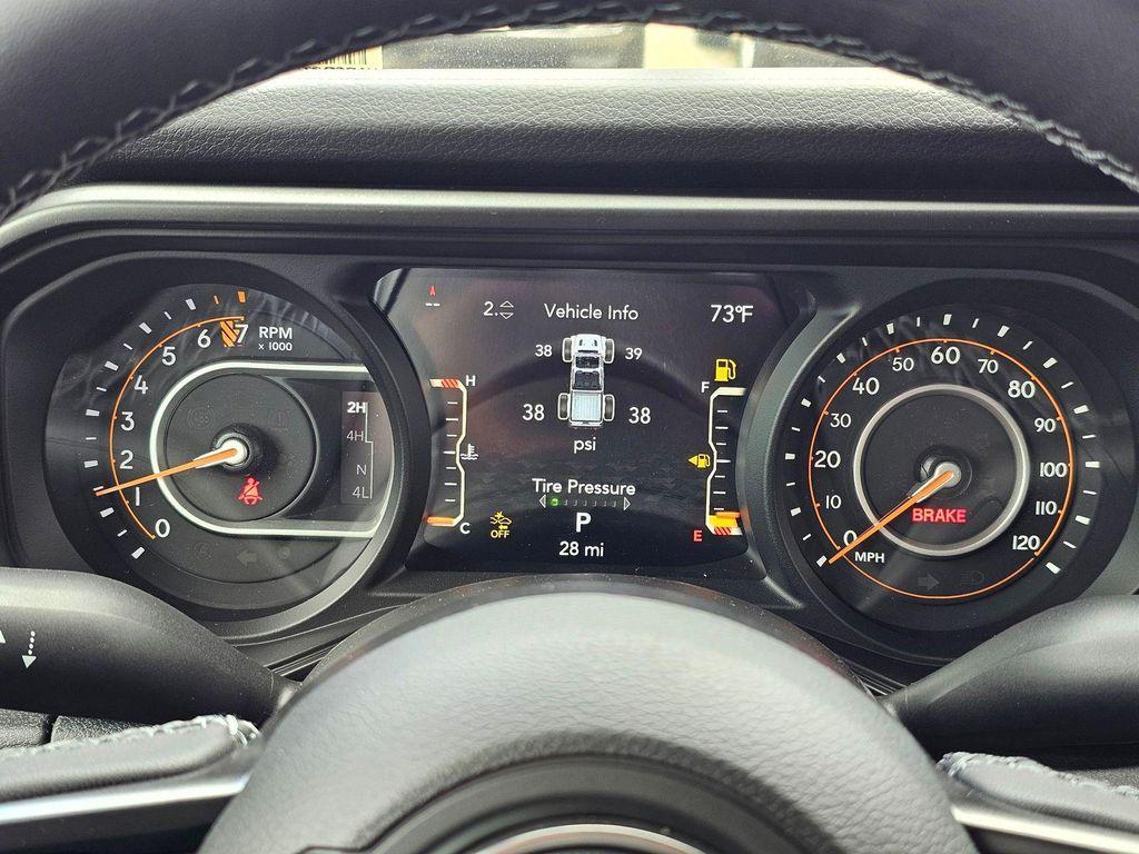 new 2026 Jeep Gladiator car, priced at $34,410