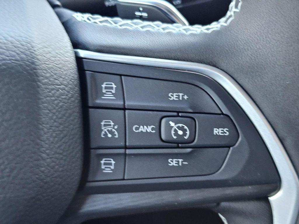 new 2025 Jeep Grand Cherokee L car, priced at $37,225