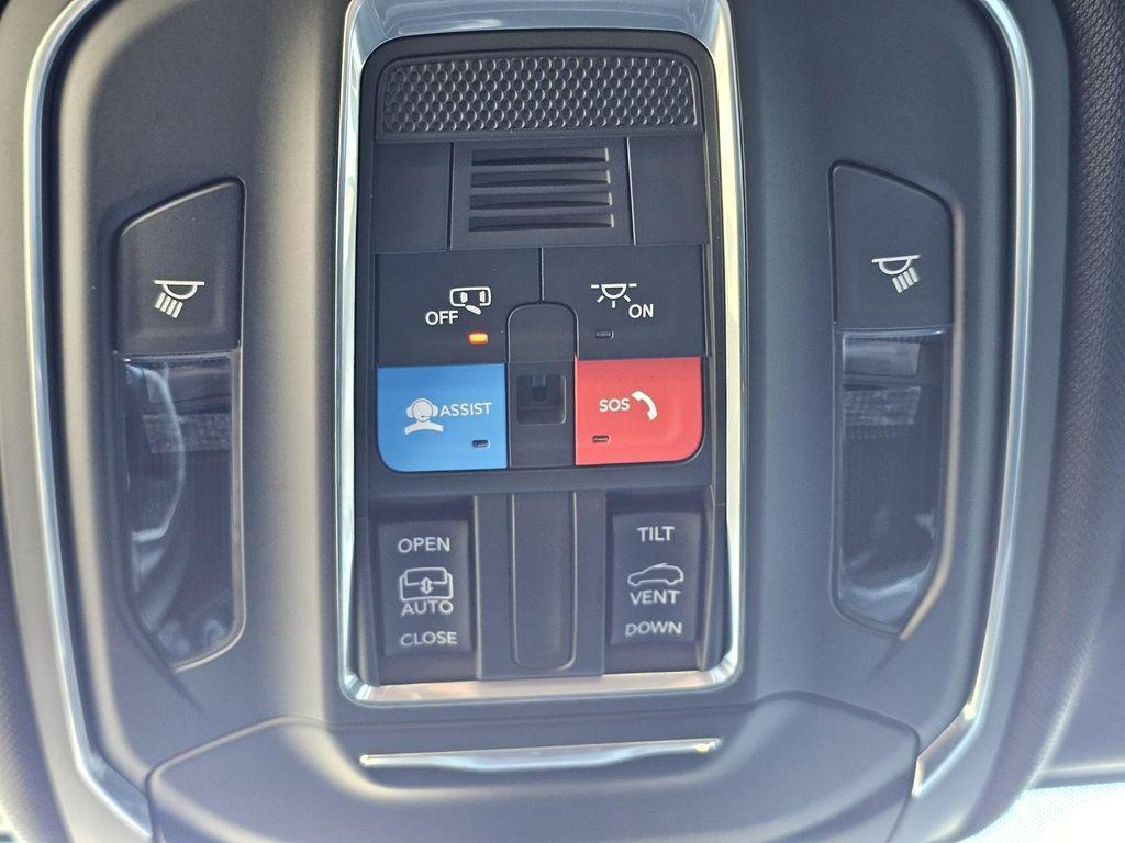 new 2025 Jeep Grand Cherokee L car, priced at $37,225