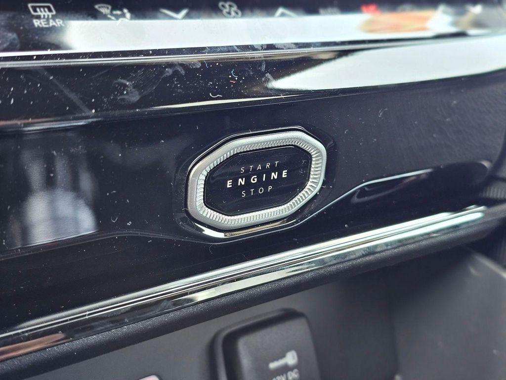 new 2026 Jeep Grand Cherokee car, priced at $32,355