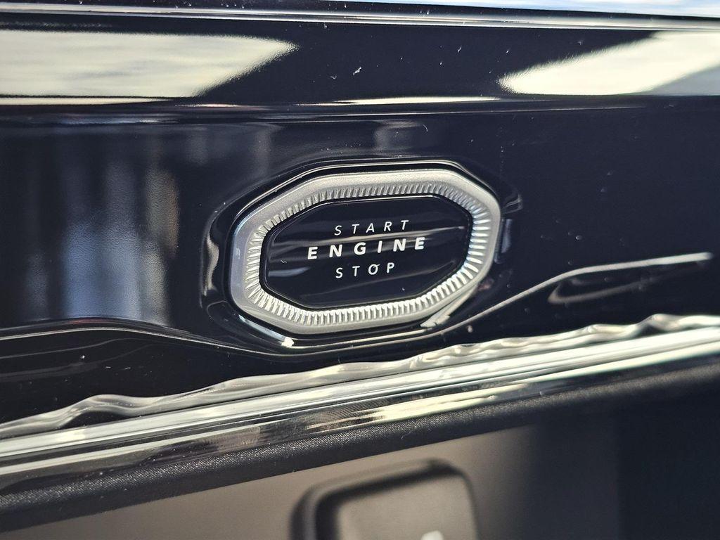 new 2026 Jeep Grand Cherokee car, priced at $44,685