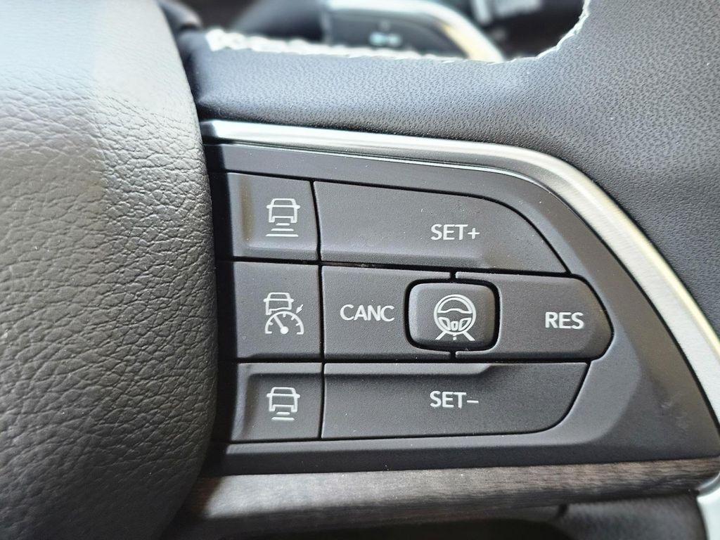 new 2026 Jeep Grand Cherokee car, priced at $44,685