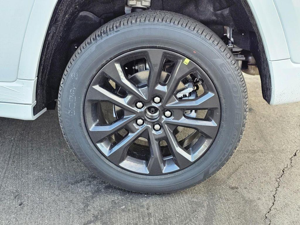 new 2026 Jeep Grand Cherokee car, priced at $44,685