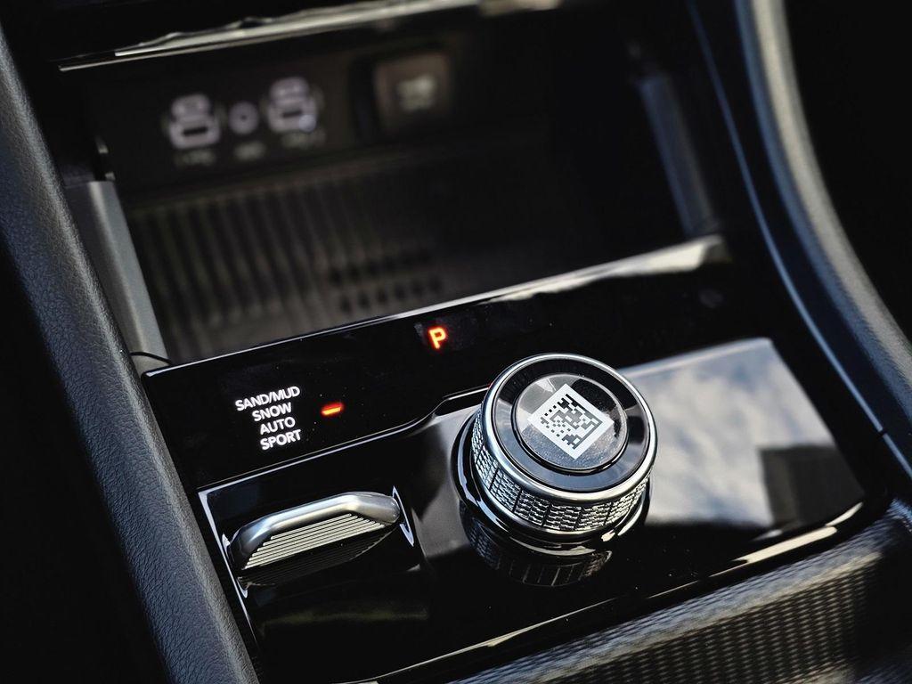 new 2026 Jeep Grand Cherokee car, priced at $44,685