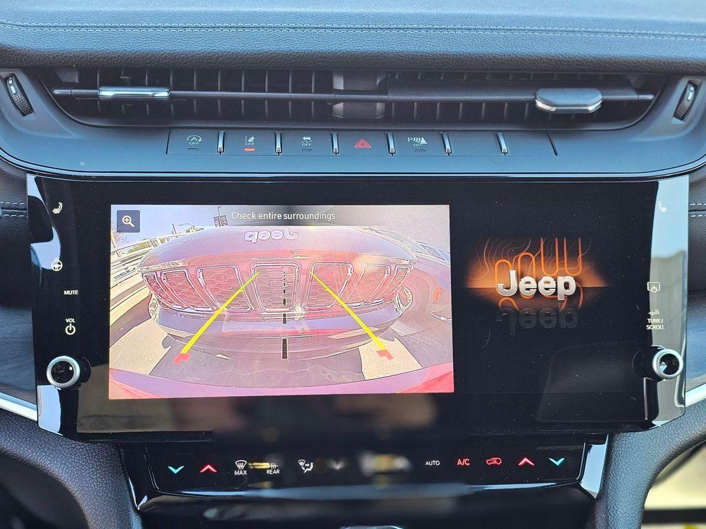 new 2026 Jeep Grand Cherokee car, priced at $36,995