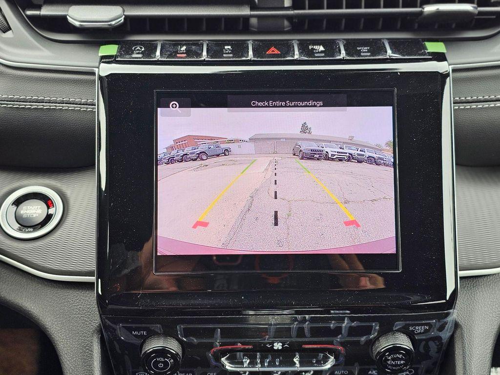 new 2026 Jeep Grand Cherokee car, priced at $38,910