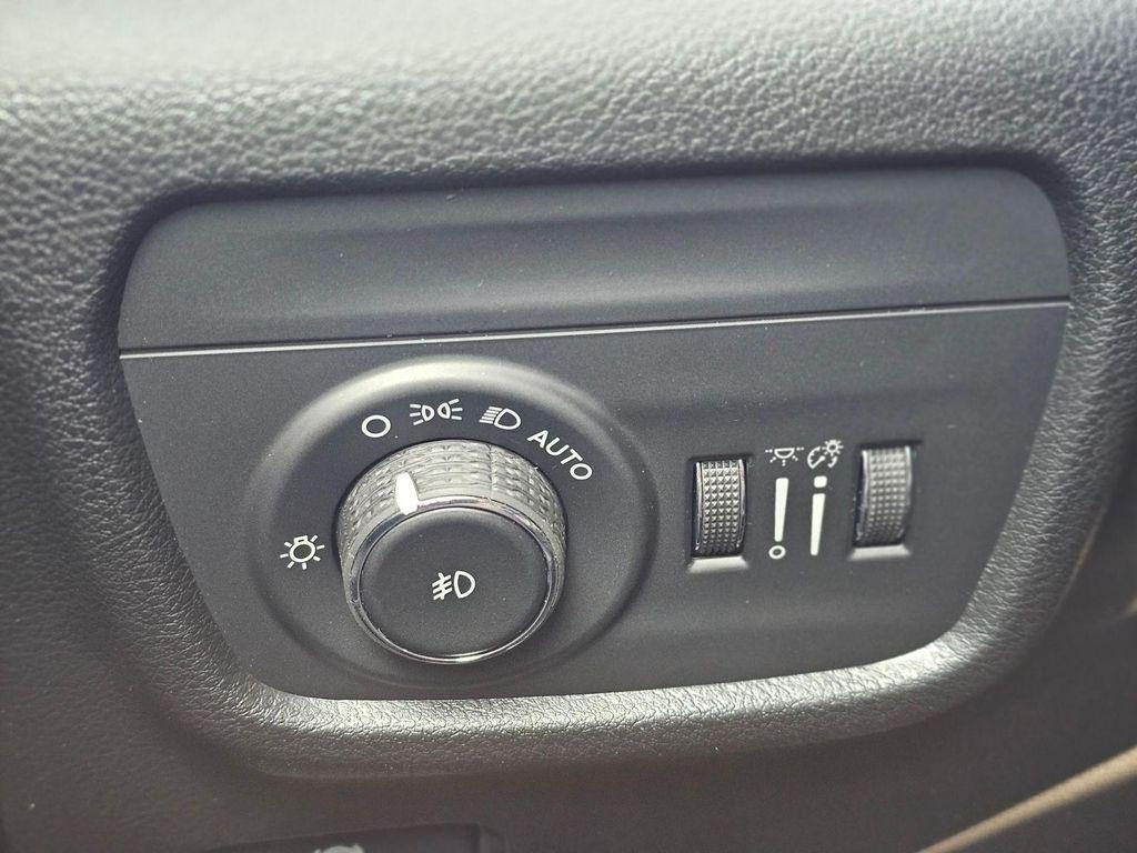 new 2026 Jeep Grand Cherokee L car, priced at $42,995