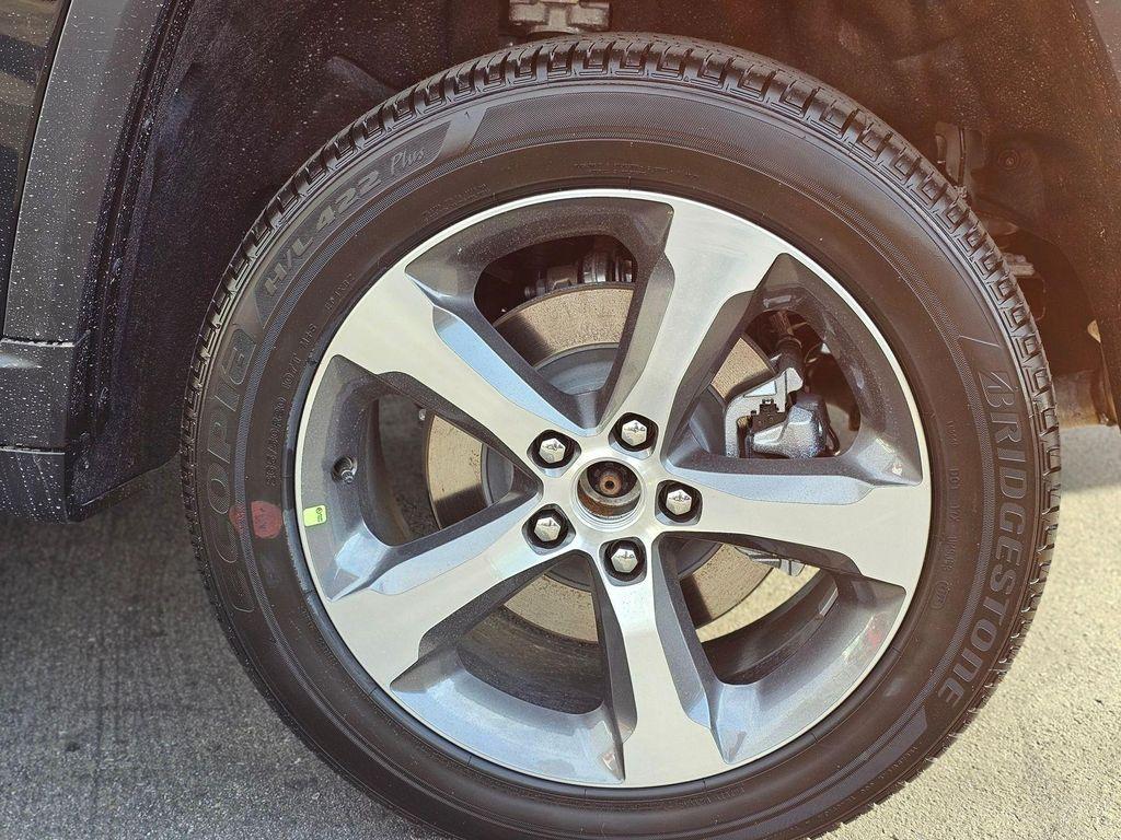 new 2026 Jeep Grand Cherokee L car, priced at $42,995