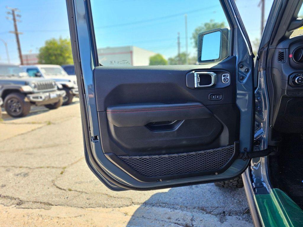new 2026 Jeep Gladiator car, priced at $55,060